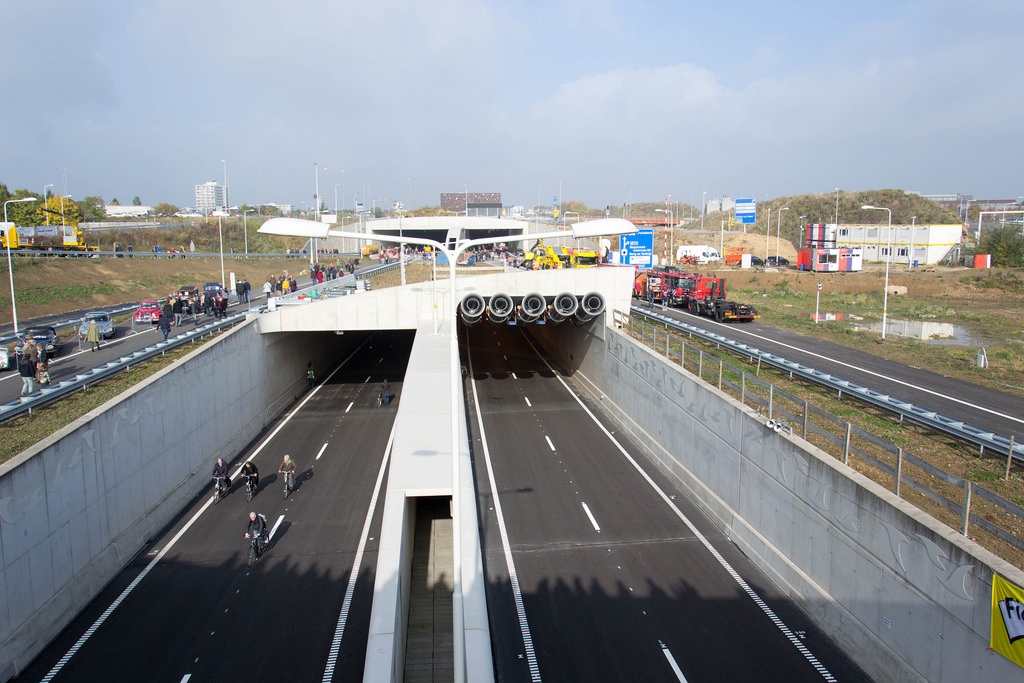 Koning_Willem-Alexandertunnel_zuidportaal.jpg